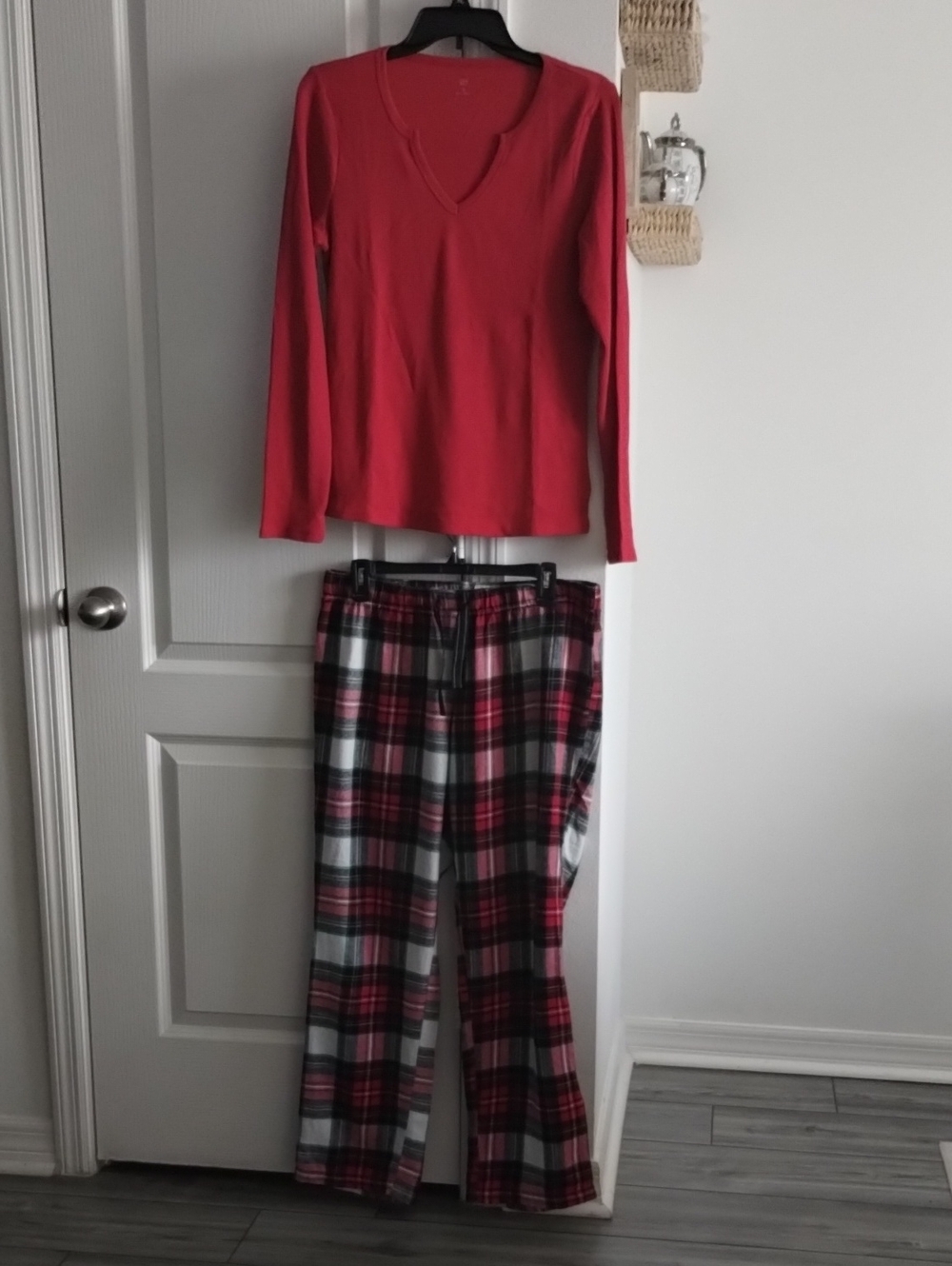 Women's Pajama Set - Long Sleeve Top & Pants